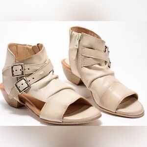 Miz Moos Cassius Leather Heeled Sandals Women's Sz. 38 NIB